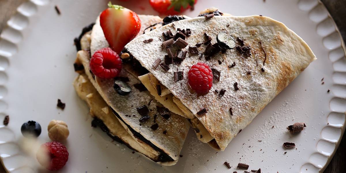 Warm Tahini Chocolate Banana Wrap | Pick Up Limes