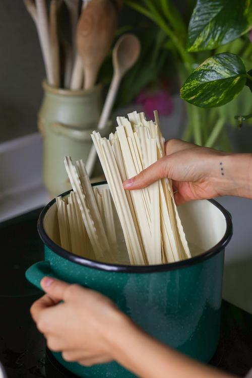 Quick Garlic Chili Noodles Pick Up Limes