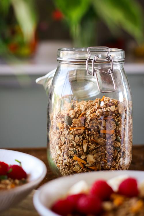 Pick Up Limes Crunchy Almond & Mango Granola