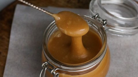 Vegan Caramel Sauce