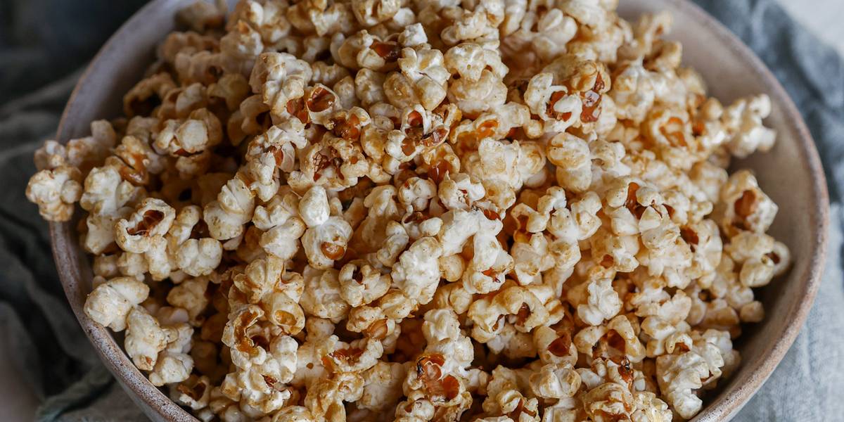 Vegan Caramel Popcorn | Pick Up Limes