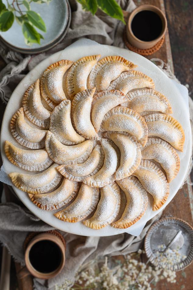 image of Moroccan Almond Cookies - Kaab El Ghazal