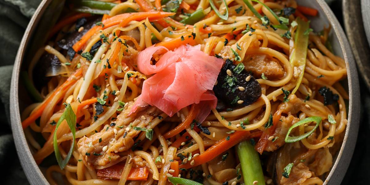 Vegan Yakisoba | Pick Up Limes