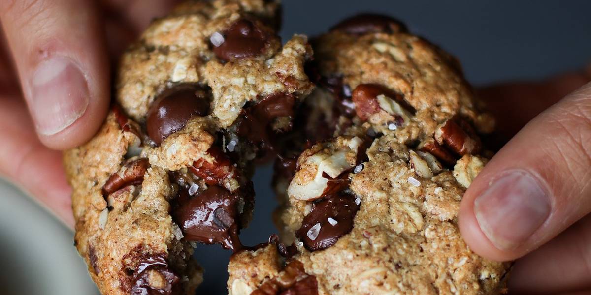 One-Bowl Cowboy Cookies | Pick Up Limes