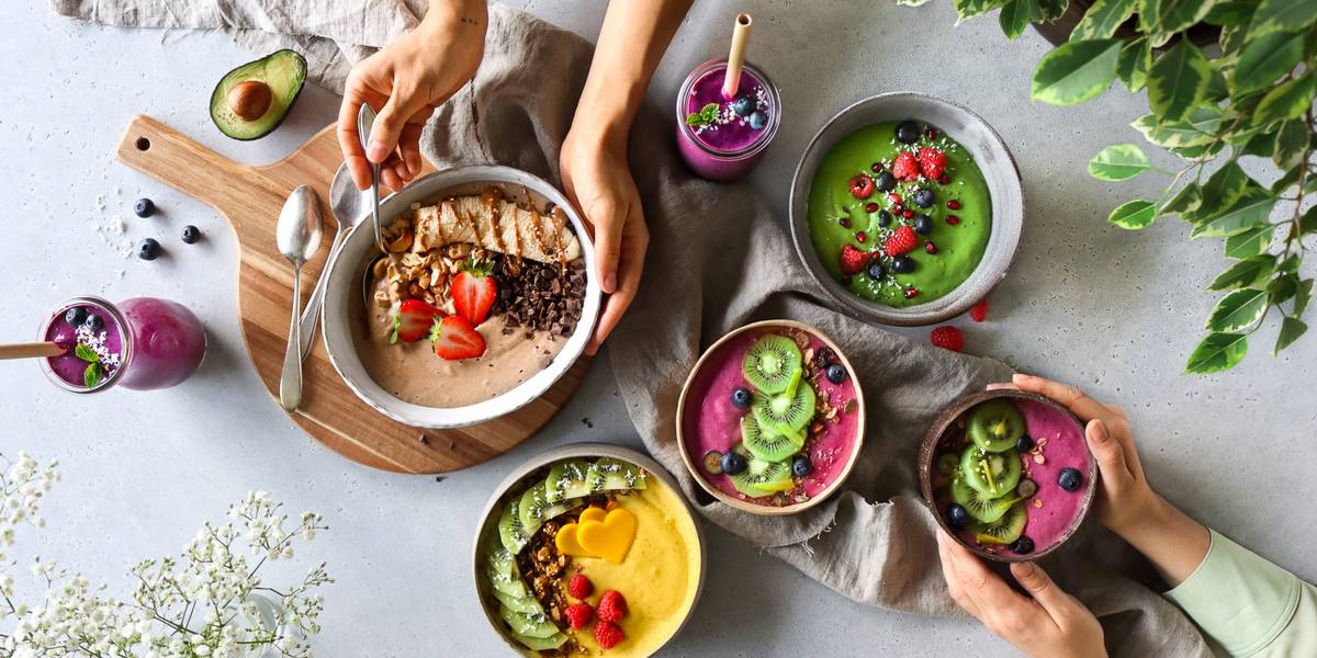 5 Breakfast Smoothie Bowls, easy + nutritious Pick Up Limes