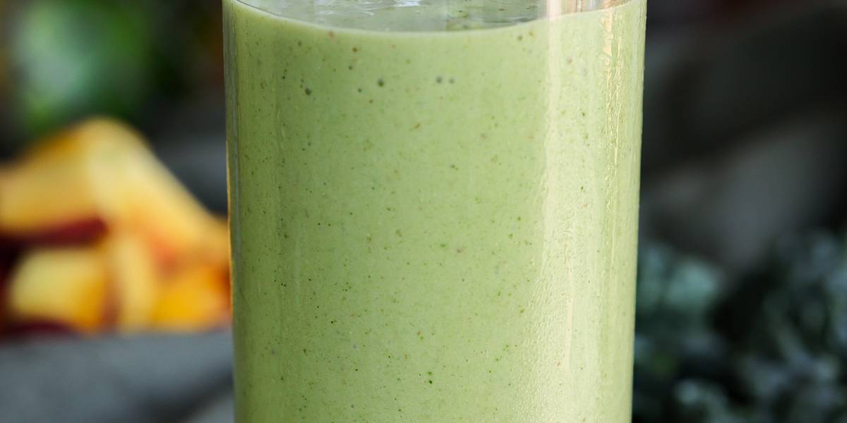 Tropical Peach Green Smoothie | Pick Up Limes