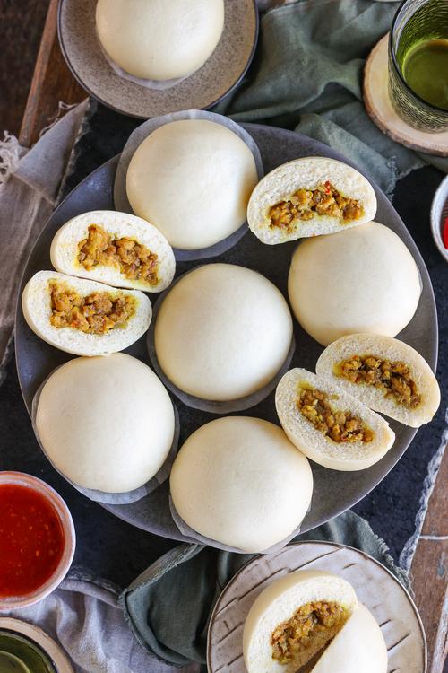image of Bakpao Ayam - 'Chicken' Filled Steamed Buns