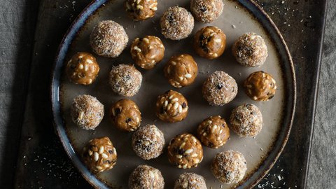 Peanut Butter Cookie Dough Energy Balls