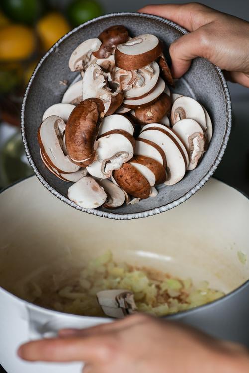 Mushroom & Chickpea Coconut Curry Pick Up Limes