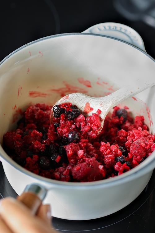 Easy Berry Chia Seed Jam Pick Up Limes