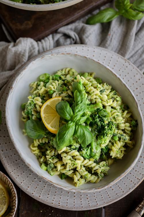 Creamy Green Leek & Pea Pasta Pick Up Limes