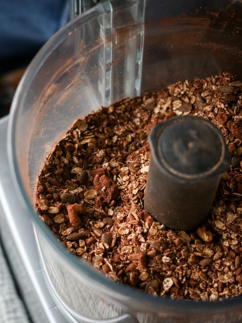 Double Chocolate Granola Pick Up Limes