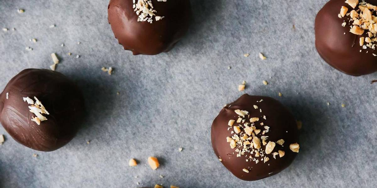 Chocolate Coconut Nut Butter Balls | Pick Up Limes