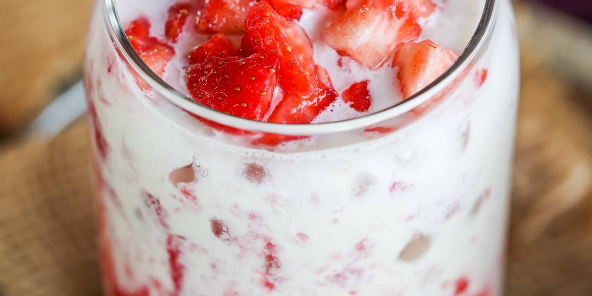 Strawberry Milk Bubble Tea | Pick Up Limes
