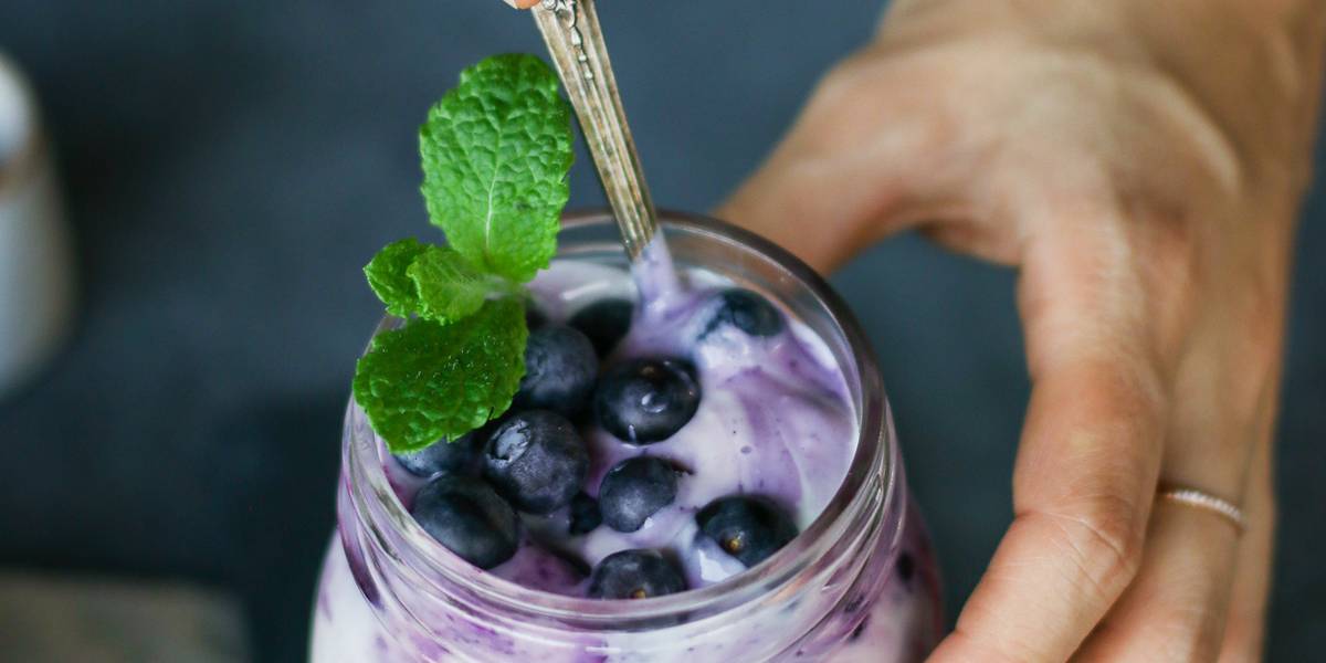 Blueberry Muffin Overnight Oats | Pick Up Limes